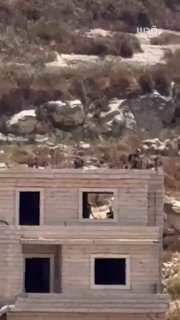מתנחלים פרצו לבית בבנייה והשחיתו תכולתו בכפר דיר עמאר ממערב לרמאללה