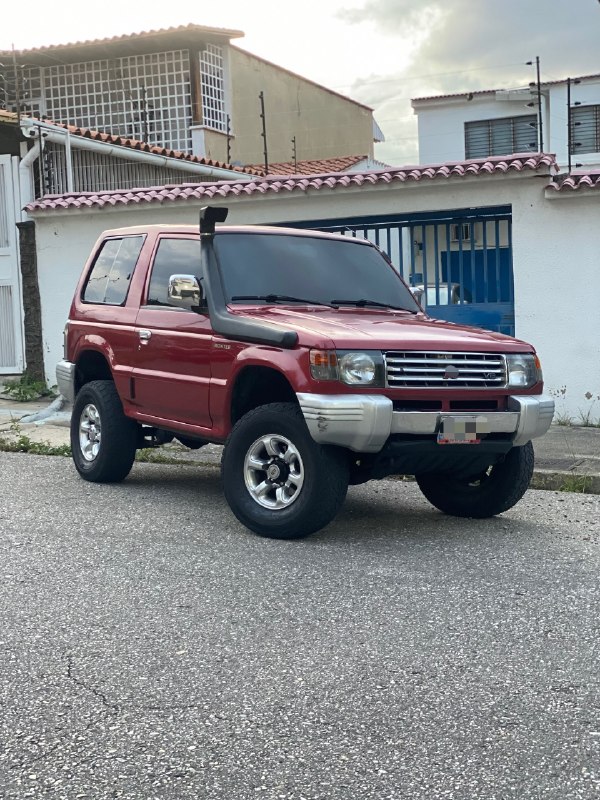 Mitsubishi Montero 2008