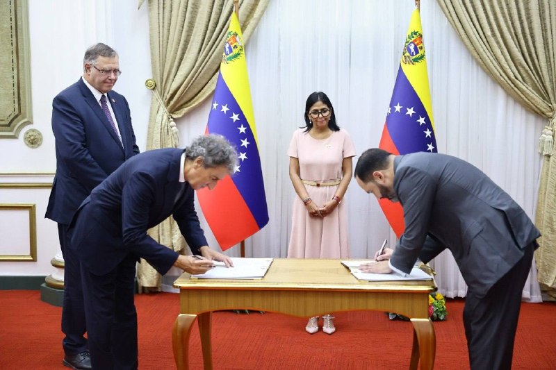 ️🇻🇪🇫🇷MM President of Venezuela Rodriguez leases the signing of a memorandum of agreement between the French energy company TotalEnergies E&P New Ventures and PDVSA on cooperation in the hydrocarbon sector.