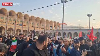 תהלוכת אבל הגיעה למצלא טהרן; ציטוט: "האימאם לא הגיע וגם לא הדגל"