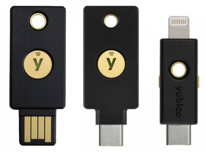 Google Titan Security Key (NFC新版)#Google #Titan #NFC #Yubikey👉🏿 谷歌近日推出了Titan Security Key新版，放弃蓝牙，使用NFC的方式验证，并提供USB-A、USB-C接口版本✅ Titan Security Key  ✅ Yubikey • Titan不支持 FIDO2，Yubikey支持 • 用硬件Key保护账号还是很有必要👉🏿 @DocOfCardGoogle Titan Security Key (NFC新版)#Google #Titan #NFC #Yubikey👉🏿 谷歌近日推出了Titan Security Key新版，放弃蓝牙，使用NFC的方式验证，并提供USB-A、USB-C接口版本✅ Titan Security Key  ✅ Yubikey • Titan不支持 FIDO2，Yubikey支持 • 用硬件Key保护账号还是很有必要👉🏿 @DocOfCard