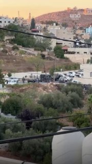 כוחות הכיבוש יורים כדורים ורימוני הלם כשהם סוגרים את בית הלוויות של האסיר ההרוג והמשוחרר, פארח אחמד חאמד, ב…