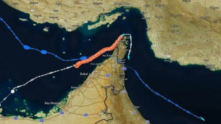 مطالب ده ریشتری: 🔴 نهاد مدیریت آبراه خلیج فارس: از امشب هر نفتکشی از مسیر جنوبی تنگه هرمز(متعلق به عمان🇴🇲 و آمریکا🇺🇸) عبور کنه متخلف محس