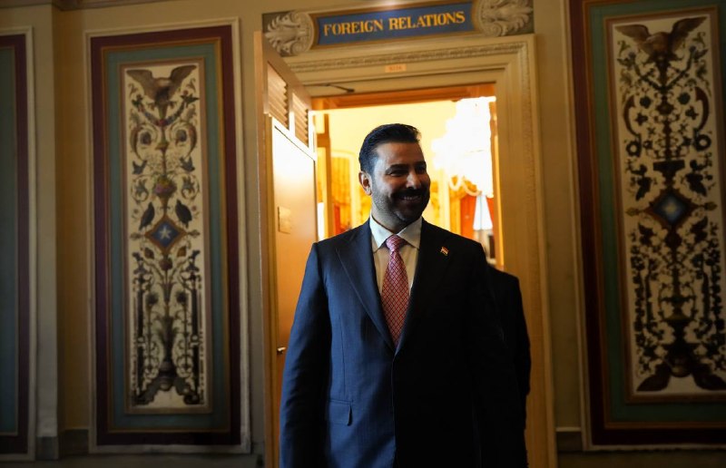 رئيس مجلس الوزراء السيد علي فالح الزيدي يلتقي، في مبنى الكونغرس الأمريكي، رئيس لجنة العلاقات الخارجية في مجلس الشيوخ، السيناتور جيم ريتش. ••••• المكتب الإعلامي لرئيس مجلس الوزراء 1